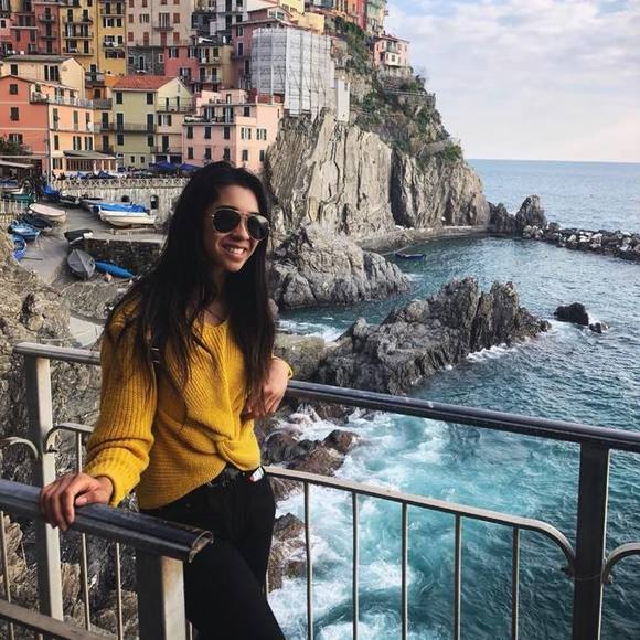 Meet your Posher, Tiffany - Picture 1 of 1